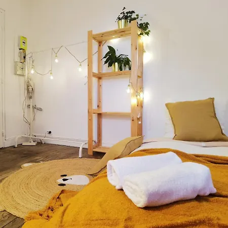 Sunny Eiffel Tower Nearby Elevator N16-4 アパート